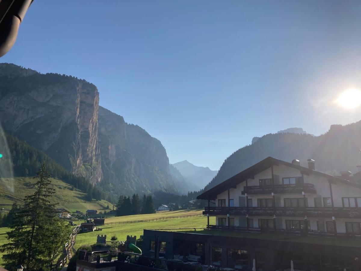 Week End Senoner Apartment Selva di Val Gardena Bagian luar foto