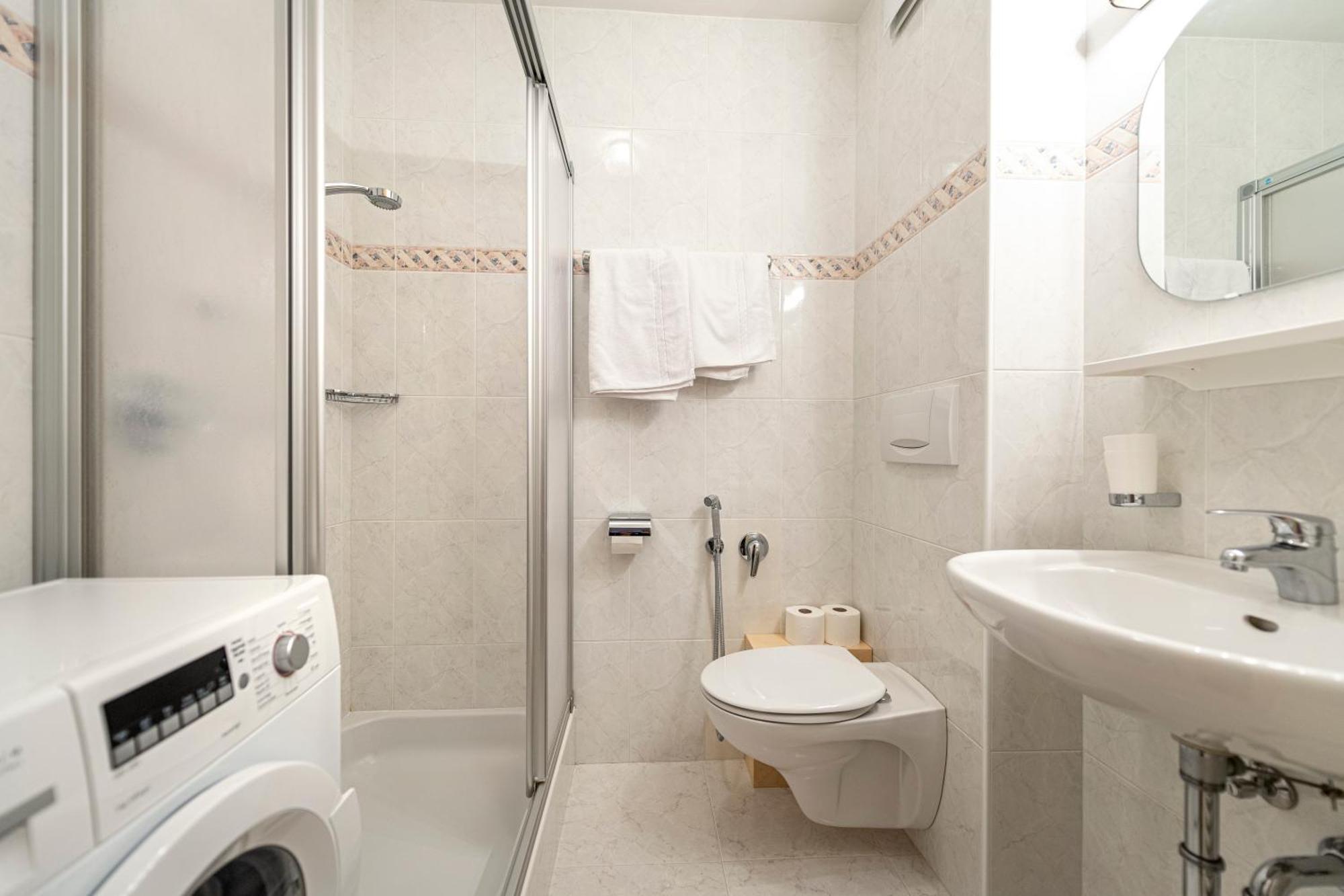 Week End Senoner Apartment Selva di Val Gardena Bagian luar foto